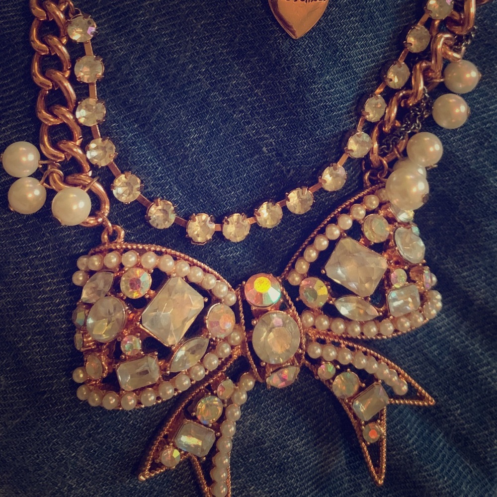 Betsey Johnson Rose Gold Pearl Bow Statement bib